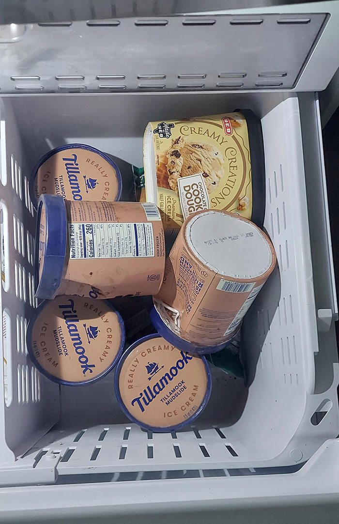 How Hubby Won't Throw Away His Empty Ice Cream Buckets