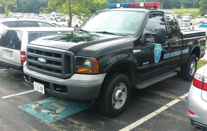 Ohio Officer Is Too Lazy To Walk And Parks In The Handicapped Spot