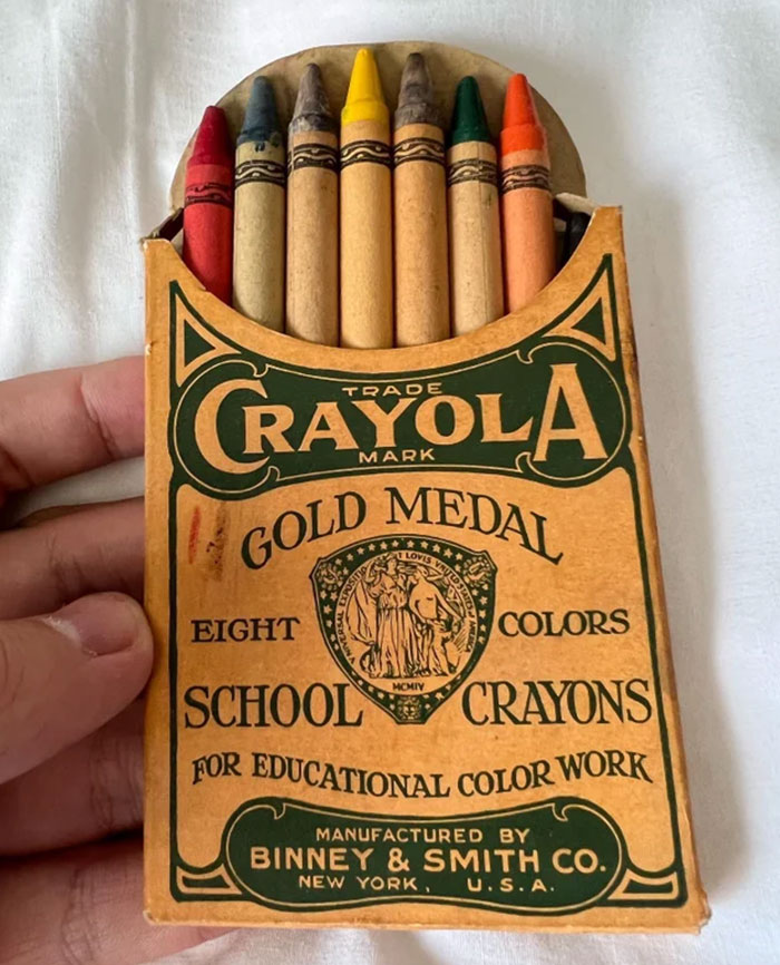 1928 - 1932 Crayola Crayons