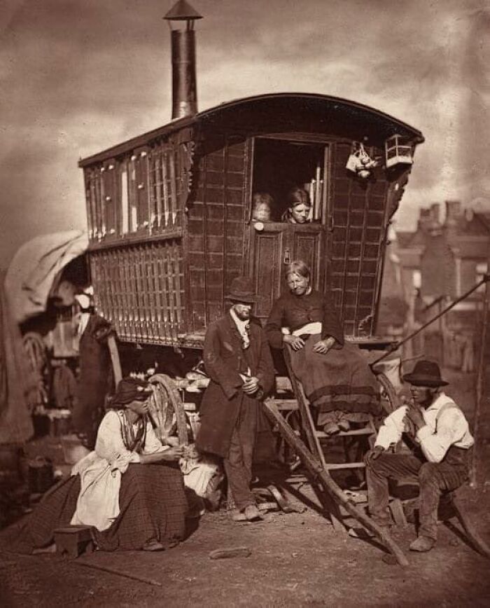 London Nomads⁣, 1877⁣