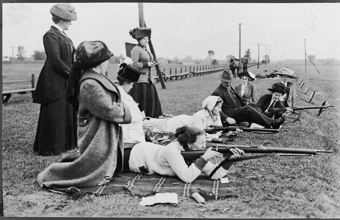 Women Learn To Shoot, 1915