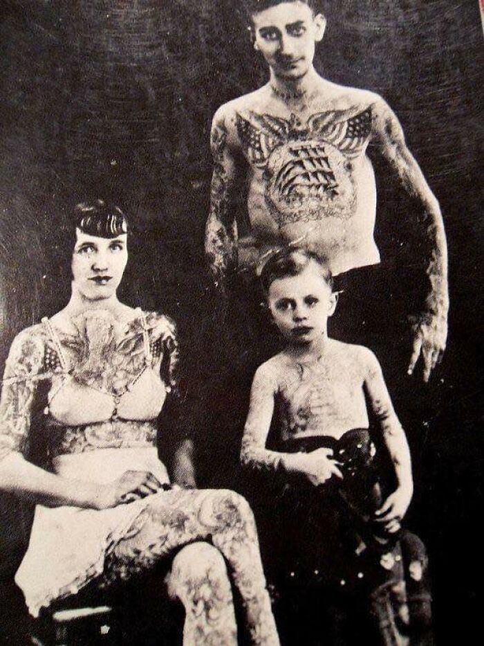 Familia tatuada en 1910
