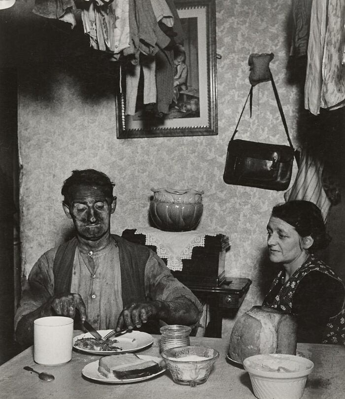 Northumbrian Miner At His Evening Meal, 1937