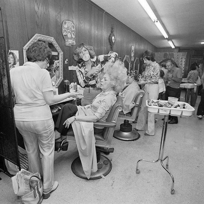 New York Hair Salon, Early 1970s