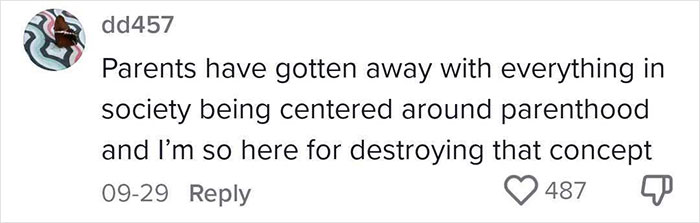 Woman Reminds Everyone That Childfree People Also Have Families After Being Asked To Give Up Her Holiday For A Coworker That Has Kids Woman Reminds Everyone That Childfree People Also Have Families After Being Asked To Give Up Her Holiday For A Coworker That Has Kids