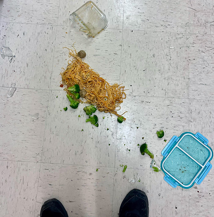 Here's My Night Shift Dinner For Work At 2 AM. I Was Hungry, But I Guess The Floor Was Hungrier. 5 Second Rule?