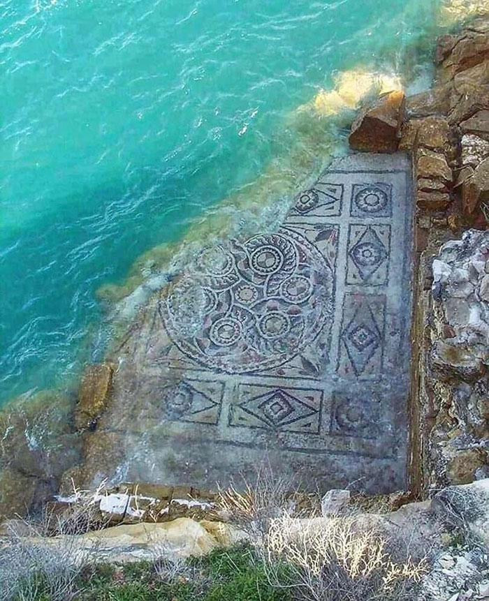 2000 Year-Old Roman Mosaic In Zeugma, Turkey