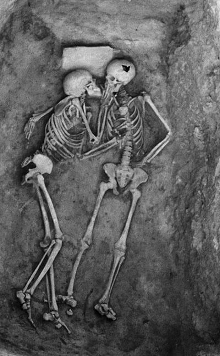 The "Hasanlu Lovers" Died Around 800 B.c. And Were Discovered In 1972. They Died In What Seems To Be An Embrace Or Kiss, And Remained That Way For 2800 Years