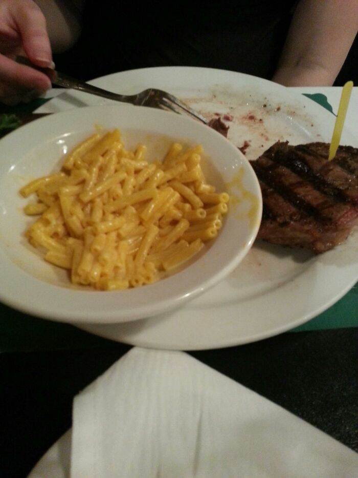 Ordered Steak And Mac And Cheese At A Riverside Restaurant For $30. They Brought Out Kraft Mac And Cheese