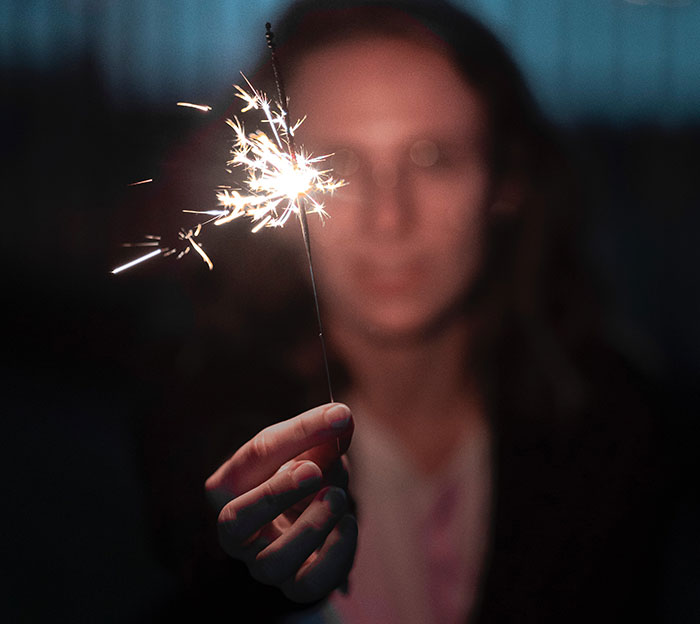 The Internet Applauds This Non-Smoker For Winning An Extra Break By 'Technically' Smoking The Internet Applauds This Non-Smoker For Winning An Extra Break By 'Technically' Smoking
