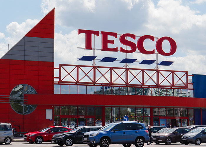 Customer Realizes Store Manager Is Shouting At Them, Mistaking Them For An Employee, Decides To Teach Them A Lesson Customer Realizes Store Manager Is Shouting At Them, Mistaking Them For An Employee, Decides To Teach Them A Lesson