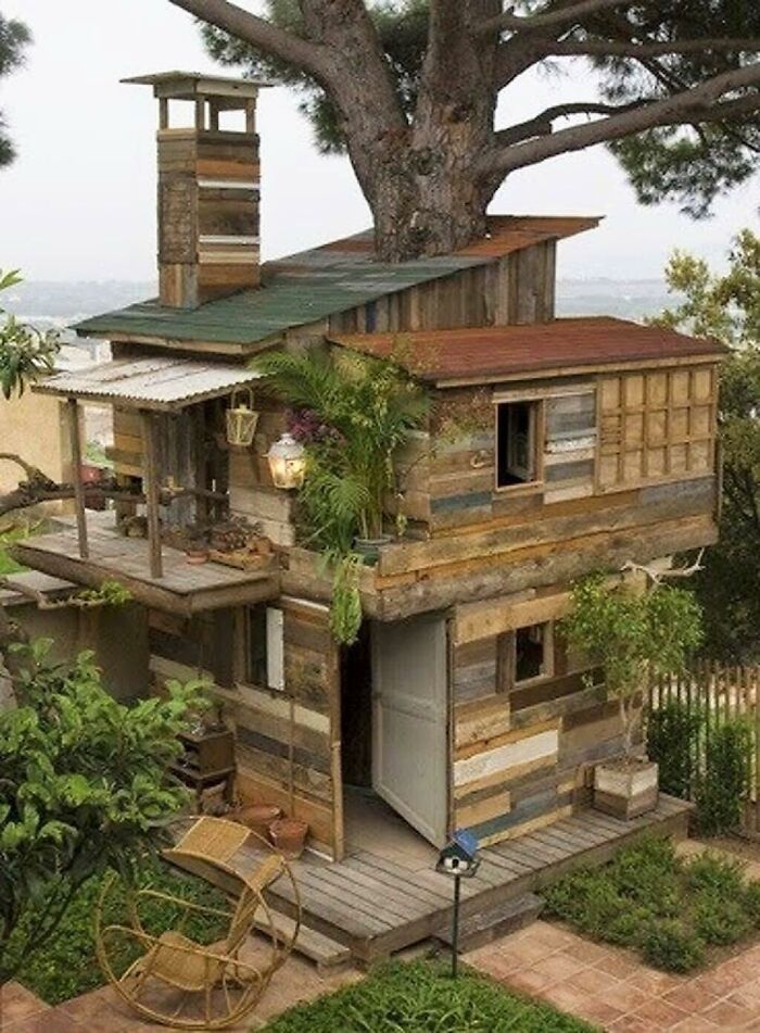 Pallet Tree House