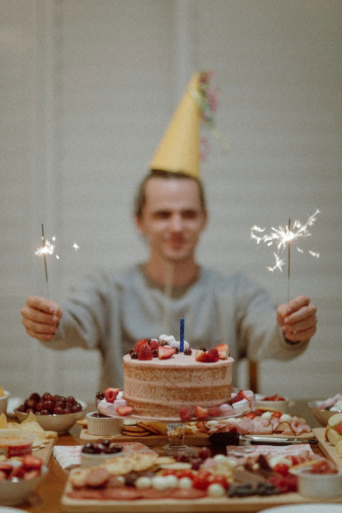 25 Personas que tuvieron los peores cumpleaños de la historia, compartidos en este hilo online