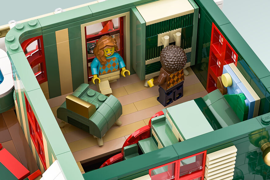 Christmas Is Coming, So I've Built A Kind Of Modular LEGO Christmas Tree