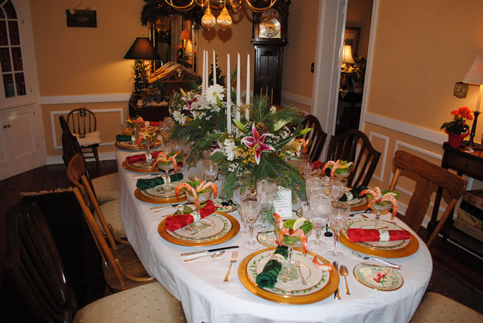 Money’s Tight, So This Guy Skips Throwing $600 On Cooking For 27 People And Potlucks It, Some Guests Get Offended Money’s Tight, So This Guy Skips Throwing $600 On Cooking For 27 People And Potlucks It, Some Guests Get Offended