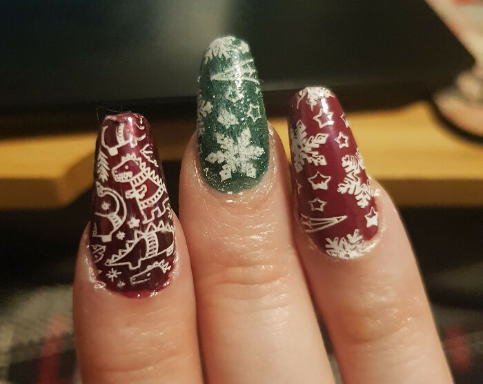 Dinos In Jumpers And Smudged Snowflakes