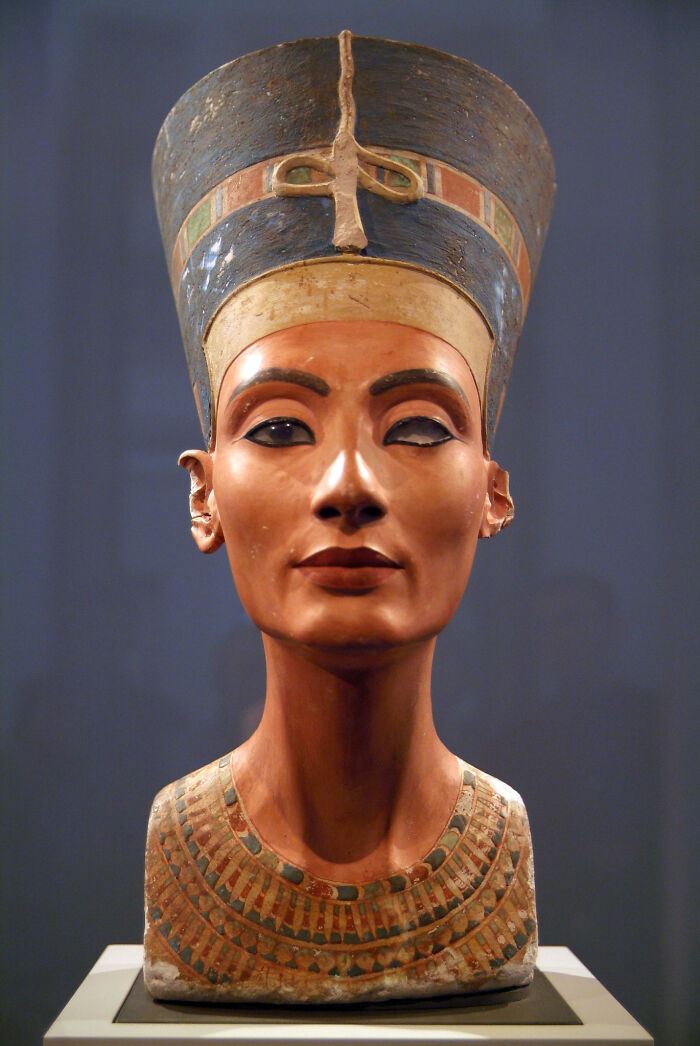 Bust Of Queen Nefertiti (1345 BC)