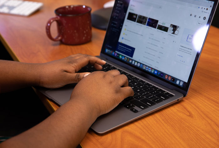 Man Posts About The “Sacrifices” Of Being A Single Parent, In Return His Son Publicly Acknowledges Their Lack Of Contact Man Posts About The “Sacrifices” Of Being A Single Parent, In Return His Son Publicly Acknowledges Their Lack Of Contact