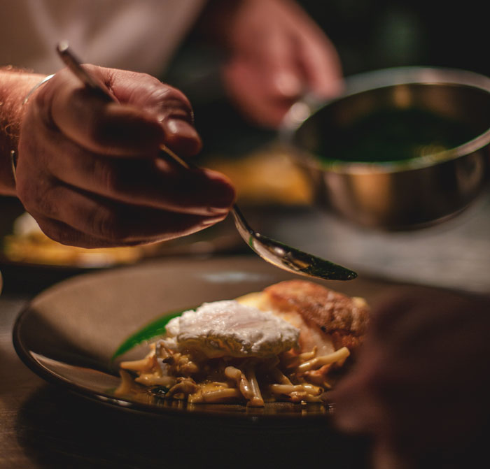 "I'm Worried That One Day They Will Find Out": Personal Chef To An Upper-Class Family Confesses About How They Really Cook Their Food "I'm Worried That One Day They Will Find Out": Personal Chef To An Upper-Class Family Confesses About How They Really Cook Their Food