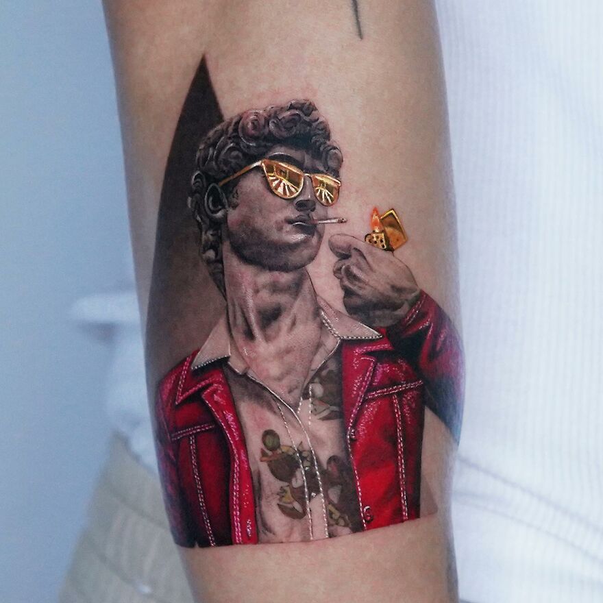 Tattoo Artist Adds Gold To His Tattoos Making Them Incredible