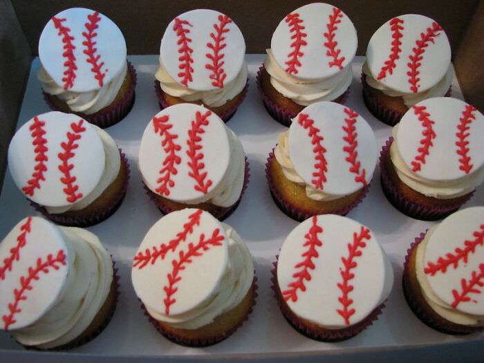 Netizen Wonders "What Is An American Thing But Americans Think Everyone Outside Of America Does It?", Gets 30 Responses