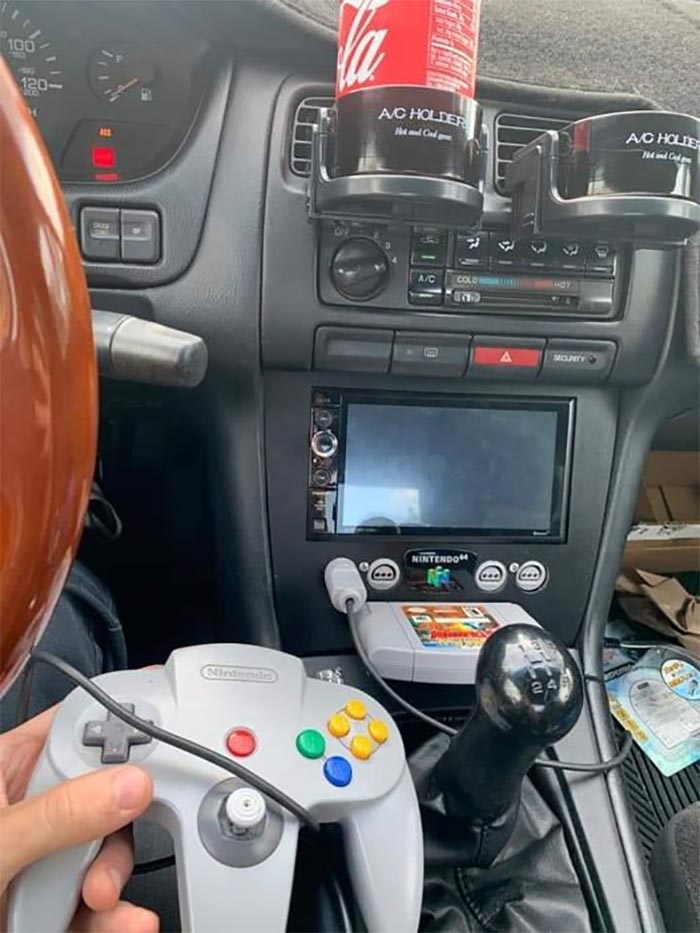 Gaming-Setups-Threatening-Auras