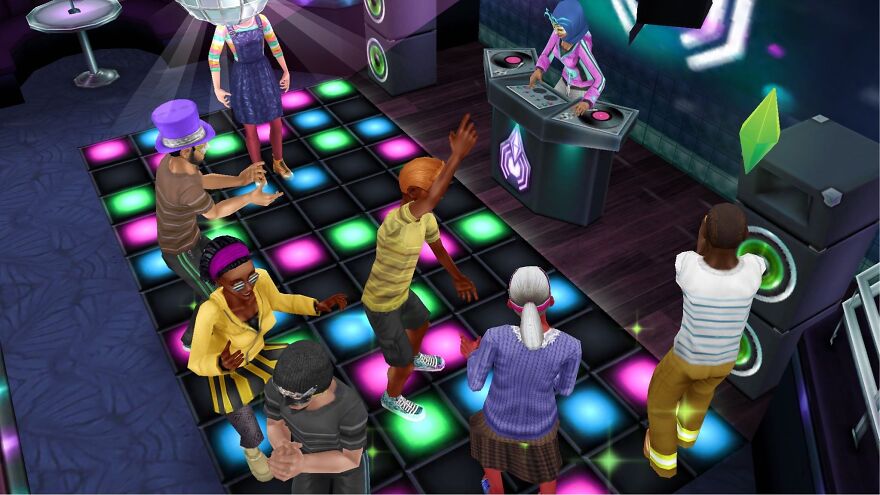 I Often Take Screenshots Of Funny Moments In Sims.