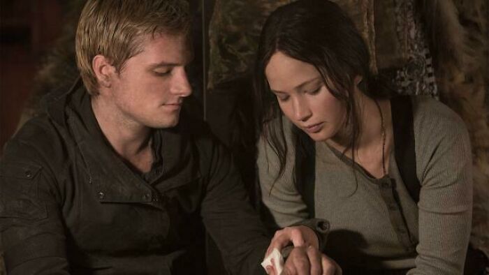 Jennifer Lawrence And Josh Hutcherson (The Hunger Games)