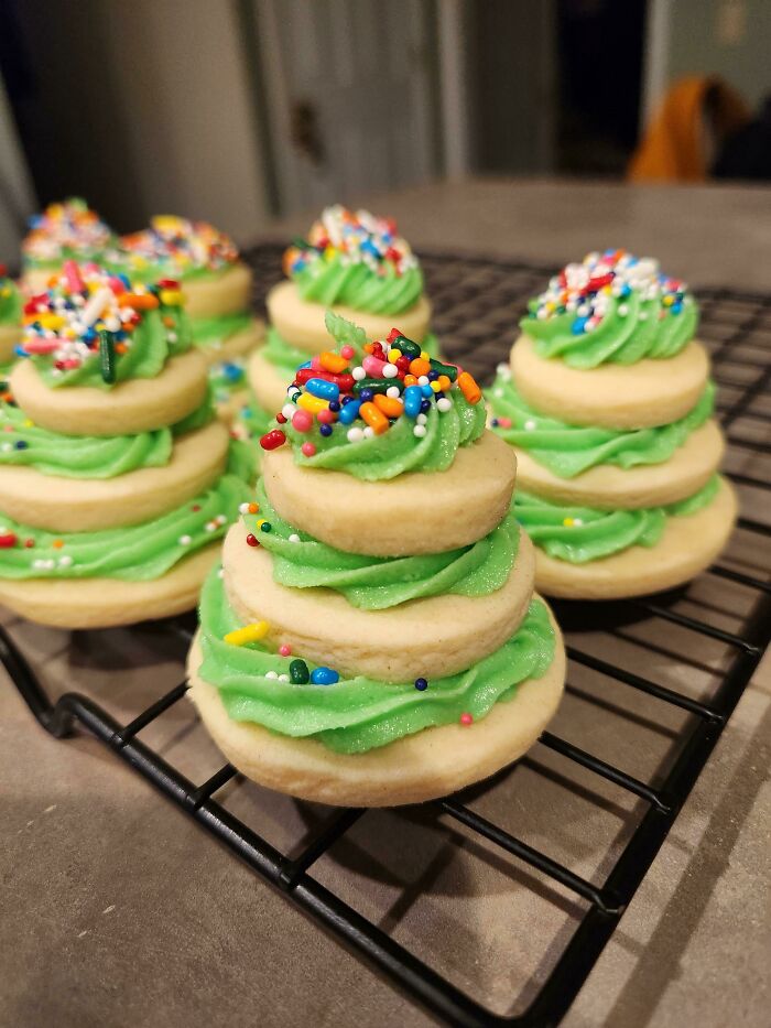 Home-Made Christmas Sugar Cookies With Home-Made Buttercream Icing