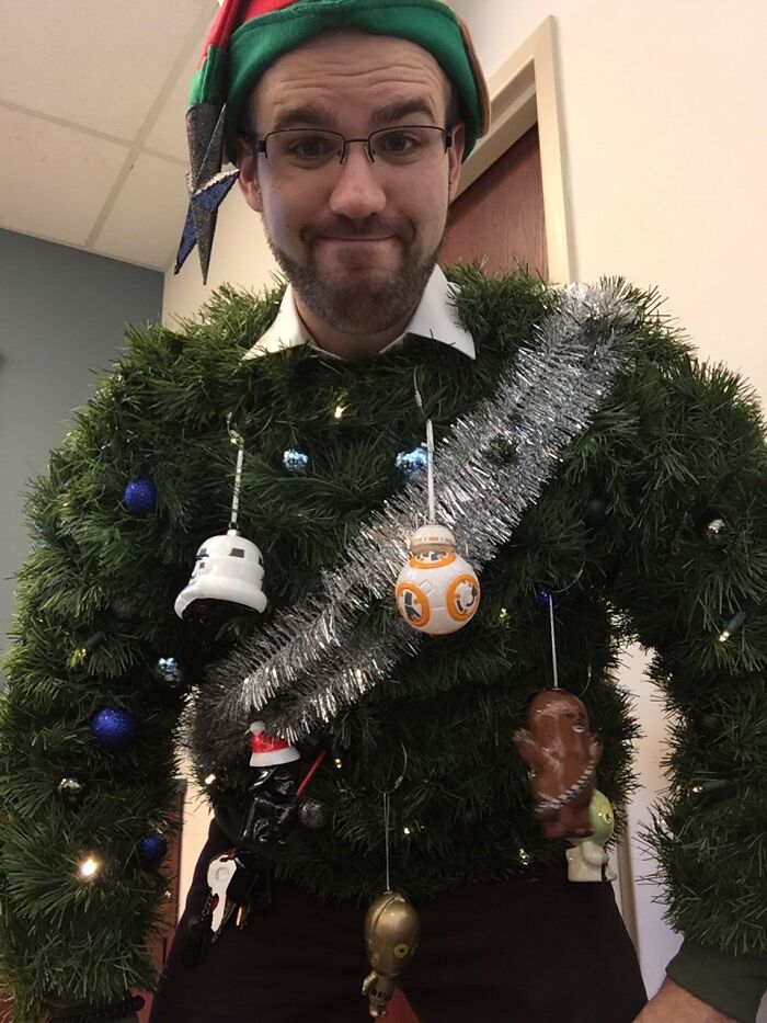 Ugly Christmas Sweater: Level Star Wars
