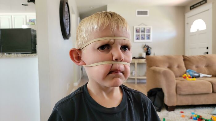 My 4 Year Old Brought Me A Rubber Band And Asked Me To Do This To Him