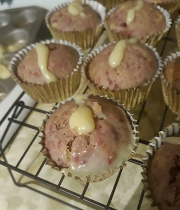 I Volunteered To Make Cupcakes For My Work Holiday Party Tomorrow, And Decided To Get Fancy And Fill Them With A White Chocolate Ganache