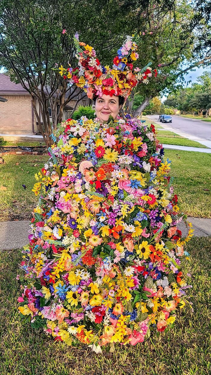 My Halloween Costume: The May Queen From Midsommar