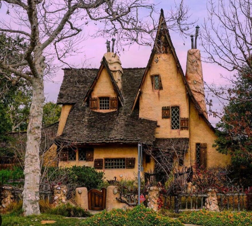 This House That Looks Like It’s Out Of A Fairytale