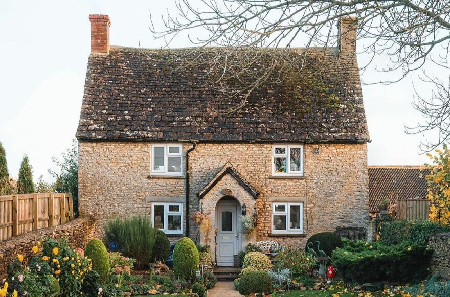 Stone Cottage In The Cotswolds, England