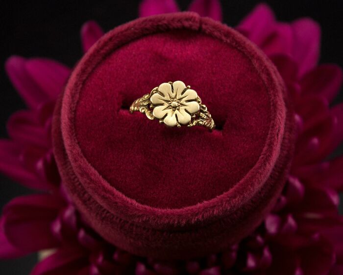Victorian Style Daisy Ring In 14k