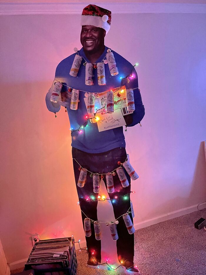 Merry Christmas, From Shaqta Claws