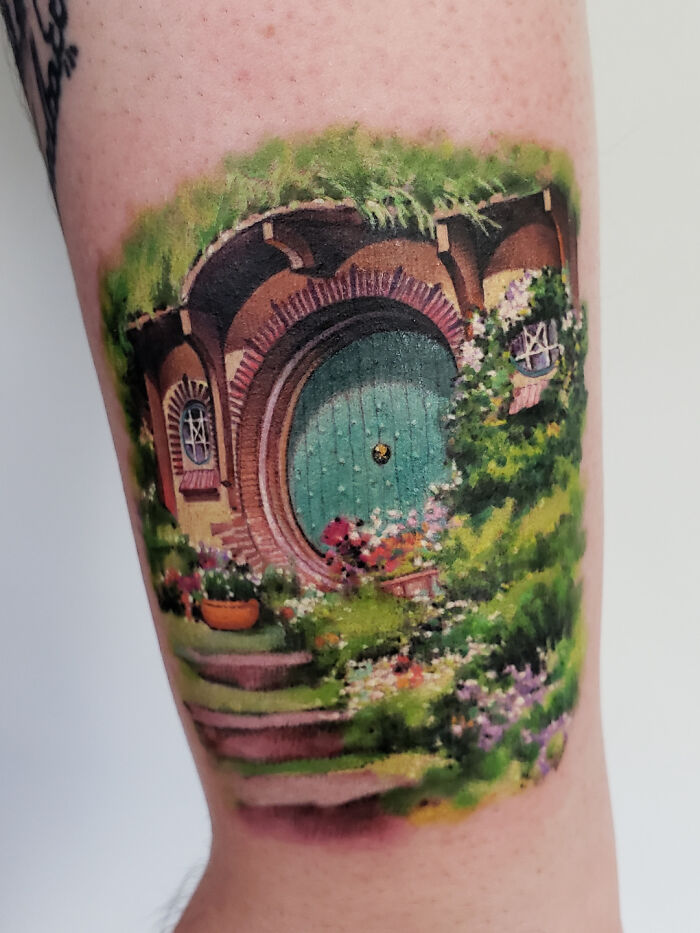 A Cozy Hobbit Hole By Janice At Flow Tattoo, Toronto, ON