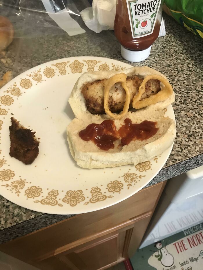 We Have All Types Of Good Stuff For Christmas Breakfast And My Fiancé Chooses To Make A Sandwich With An Old Chicken Cutlet, Onion Ring And Ketchup