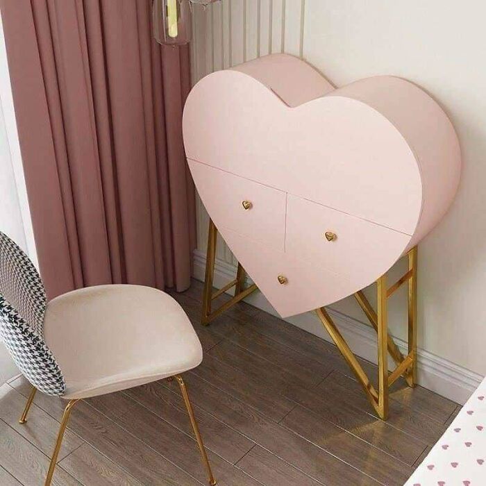 Thought You Lovelies Would Enjoy This Cute Heart Desk I Came Across On Fb!!