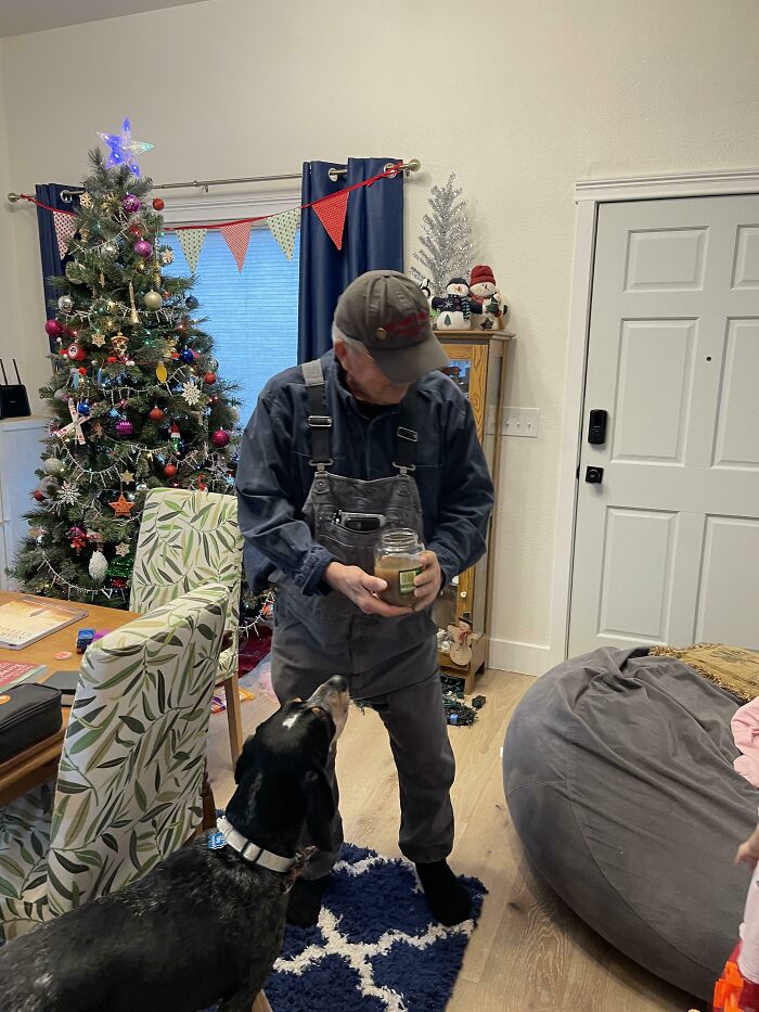 My Dad Showed Up To My House Christmas Day Carrying His Coffee In An Old Sauerkraut Jar