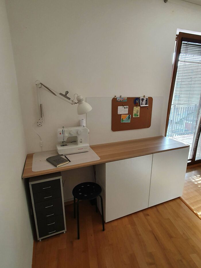 Crafting Corner With Storage For 150 €