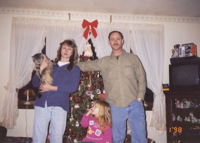 Surprisingly, Not Much Has Changed In The Family Dynamic Since Then. Mom Still Favors The Family Cat Over Dad, I Still Take Horrible Photos