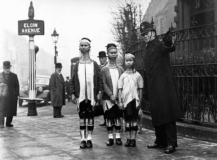 Padaung Women Asking A London Policeman For Directions, 1935