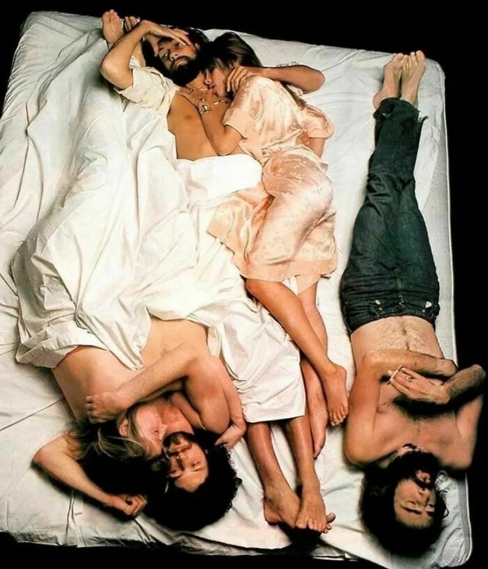 Fleetwood Mac Photographed By Annie Leibovitz For Rolling Stone (1977)