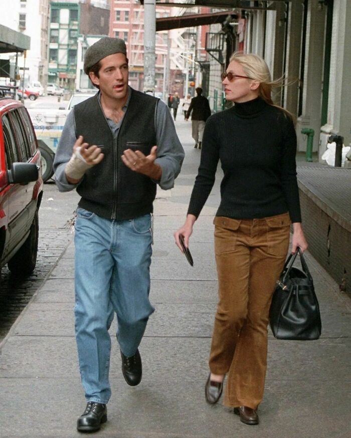 Jfk Jr And Carolyn Bessette Pictured In New York Throughout The 90s