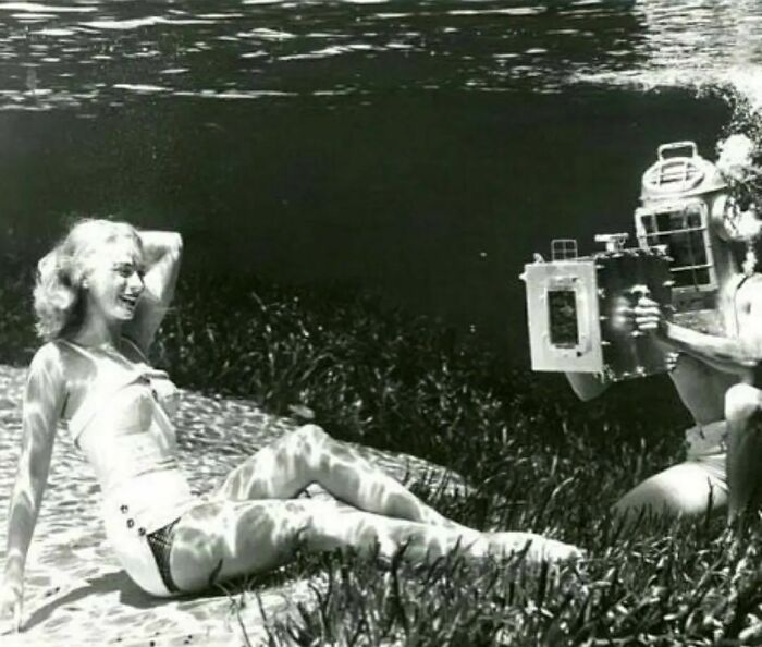 En 1938 Bruce Mozert tomó las primeras fotos submarinas y son brillantes