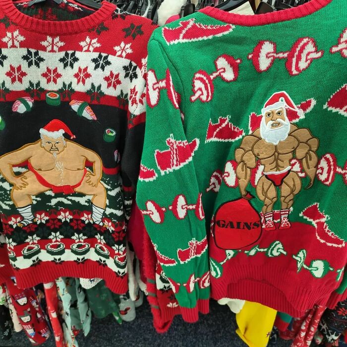 Encontré los jerséis navideños feos perfectos para mí y mi novio en la tienda de beneficencia local. Ya puede empezar oficialmente la temporada navideña
