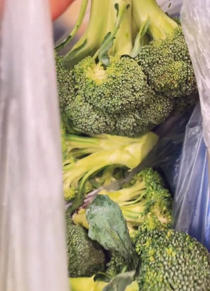 Woman Shares A Shopping Hack Of Cutting Broccoli Stems To Save Money But People Online Respond With Roasts Woman Shares A Shopping Hack Of Cutting Broccoli Stems To Save Money But People Online Respond With Roasts