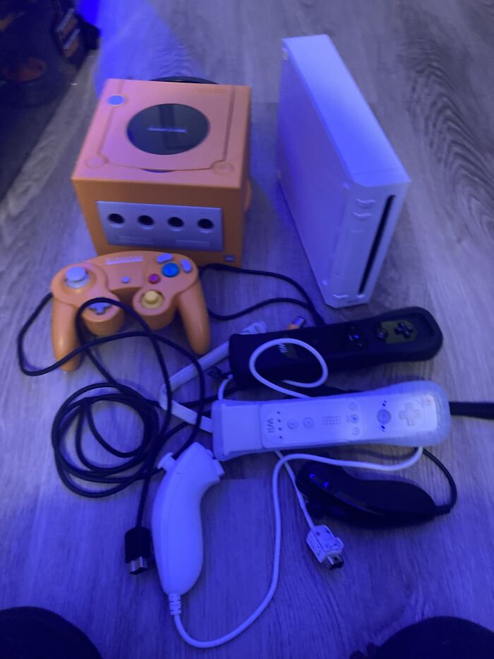 I Got A Nintendo Gamecube With A Nintendo Wii. I'm A Collector That Collects Old Consoles!